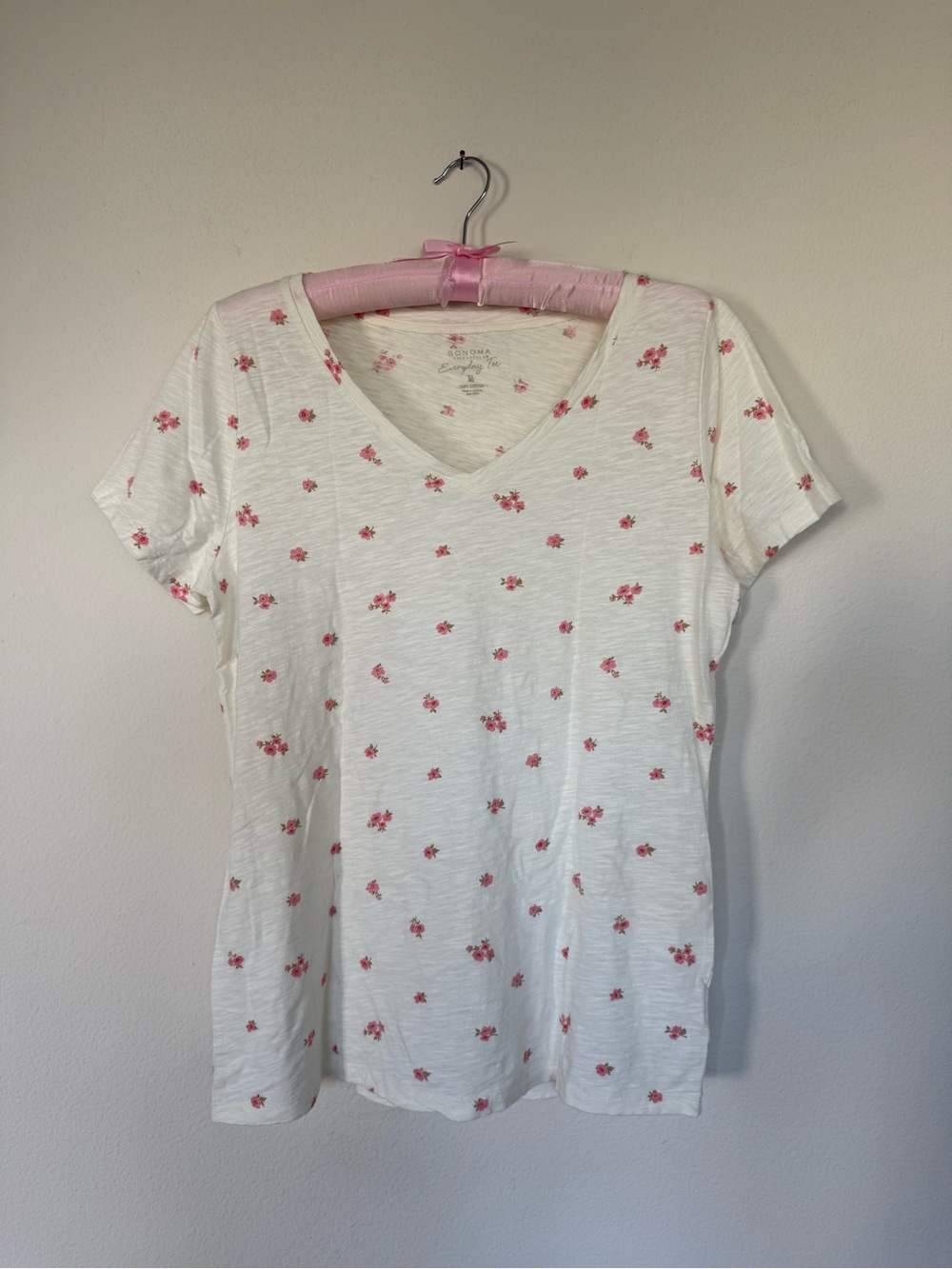 Sonoma Floral Rose V Neck Cotton Tee Cream Pink M